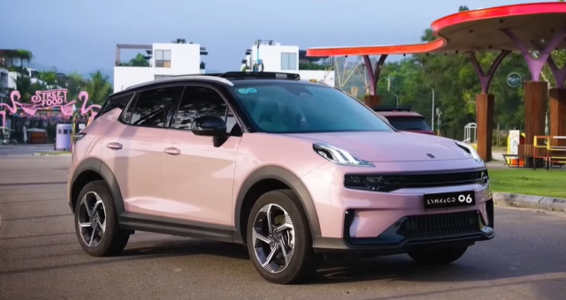 SUV đô thị Lynk & Co 06 Core Plus ra mắt tại Việt Nam: Giá bán cạnh tranh, cắt giảm ADAS